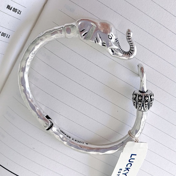 Lucky Brand Silver-tone Elephant Cuff Bangle Bracelet - Picture 7 of 12